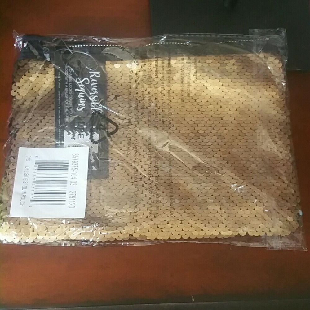 NWT Sequin pouch